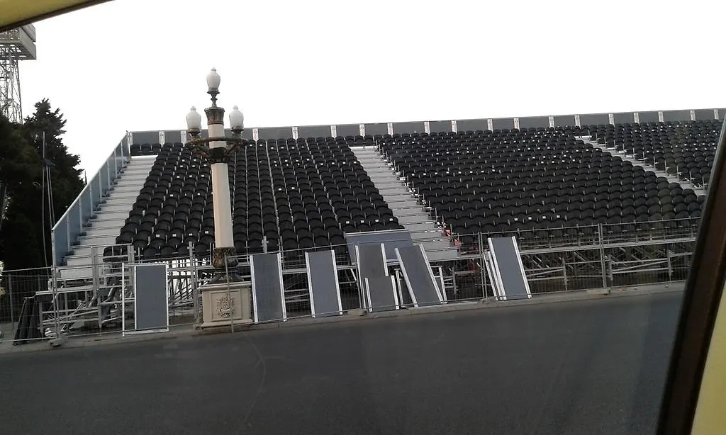バクーF1 Track View Balconyアパートメント アゼルバイジャン